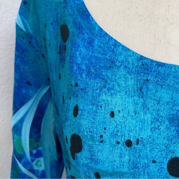 Blue Aqua Black Floral Abstract Sparkle Studded Short Sleeve Scoop Neck Top SZ L - Picture 5 of 11
